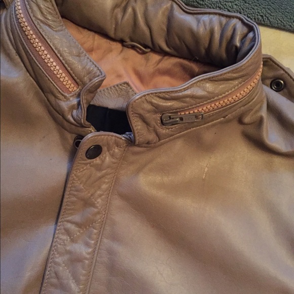 Casablanca and vintage leather - Picture 4 of 8